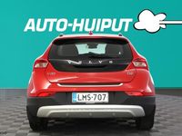 Käytetty Volvo V40 Momentum 120 HP (88 kW) 2016 Viistoperä