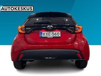 Käytetty Toyota Yaris Plus 114 HP (83 kW) 2025 Punainen Viistoperä