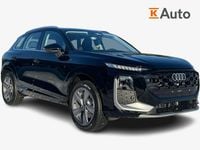 Uusi Audi Q3 S-Line 268 HP (197 kW) 2026 Musta Katumaasturi