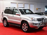 Käytetty Toyota Land Cruiser Luxury 166 HP (122 kW) 2005 Hopea Katumaasturi