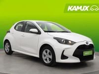 Käytetty Toyota Yaris Hybrid Active 116 HP (85 kW) 2023 Valkoinen Sedan