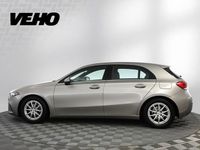 Käytetty Mercedes A180 Business 136 HP (100 kW) 2019 Harmaa Viistoperä
