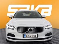 Käytetty Volvo V90 Momentum 350 HP (257 kW) 2021 Farmari