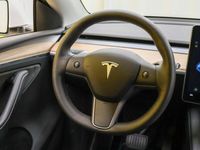 käytetty Tesla Model Y Long Range Dual Motor AWD / AMD Ryzen / Autopilot / Lämpöpumppu / Musta sisusta / Premium Audio / si