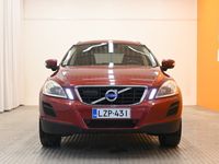 käytetty Volvo XC60 D5 AWD Summum aut ** Webasto / P-Kamera / Nahkasisusta / Vetokoukku / Suomi-auto **