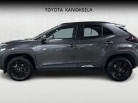 Käytetty Toyota Yaris Cross Plus 114 HP (83 kW) 2025 Harmaa Katumaasturi