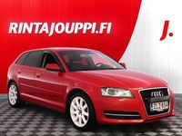 Käytetty Audi A3 Sportback Attraction 140 HP (102 kW) 2011 Punainen Viistoperä