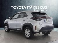 Käytetty Toyota Yaris Cross 116 HP (85 kW) 2024 Hopea Katumaasturi