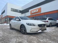 Käytetty Volvo V40 Business Edition 114 HP (83 kW) 2014 Viistoperä