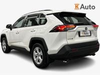 Käytetty Toyota RAV4 Hybrid Active 218 HP (160 kW) 2020 Valkoinen Katumaasturi