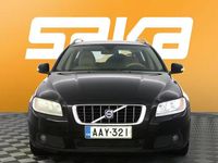 Käytetty Volvo V70 Momentum 185 HP (136 kW) 2007 Farmari