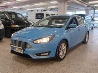 Käytetty Ford Focus Titanium 125 HP (91 kW) 2016 Sininen Viistoperä
