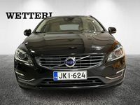 Käytetty Volvo V60 Momentum 152 HP (111 kW) 2016 Musta Farmari