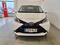 käytetty Toyota Aygo 1,0 VVT-i x-play 5ov - 3kk lyhennysvapaa - Tulossa liikkeeseen tiedot tarkentuvat myöhemmin