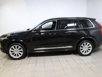 Käytetty Volvo XC90 Inscription 235 HP (172 kW) 2018 Musta Katumaasturi