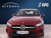 Käytetty Mercedes A200 Business 150 HP (110 kW) 2021 Punainen Viistoperä