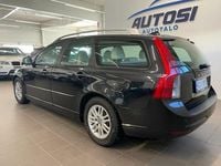 Käytetty Volvo V50 Summum 114 HP (83 kW) 2011 Musta Farmari