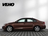 Käytetty VW Jetta Allstar 110 HP (80 kW) 2017 Ruskea Sedan