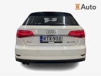 Käytetty Audi A3 Sportback Business 150 HP (110 kW) 2019 Valkoinen Viistoperä