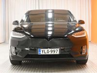 käytetty Tesla Model X Performance Dual Motor ** FSD / 7-paikkainen / Vetokoukku / Ilma-alusta / Suomi-auto / Tulossa! **