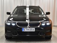 käytetty BMW 320 320 G21 Touring d A Business Sport ** Tulossa / Suomi-auto / Sporttipenkit / Hifi / Tutkat / LED / Kysy Lisätietoja **