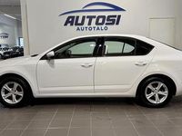 Käytetty Skoda Octavia Ambition 105 HP (77 kW) 2013 Valkoinen Viistoperä