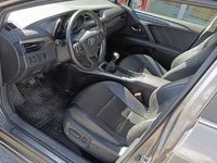 käytetty Toyota Avensis 2,0 D-4D Premium Sedan - Suomi-auto 1. omistajalta, Merkkihuollettu, Nahkaverhoilu, Sähkösäätöiset etuistuimet, Navigointi, Premium.