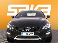 Käytetty Volvo V60 CC Business Edition 150 HP (110 kW) 2018 Farmari