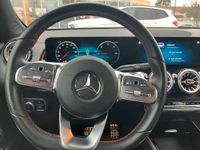 käytetty Mercedes EQB300 4MATIC Business AMG-styling 7-P / Widescreen / Panoraama / Lisälämmitin / P. kamera / KeyLessGo