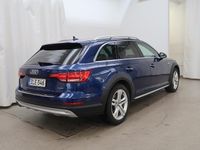 Käytetty Audi A4 Allroad Business 190 HP (139 kW) 2017 Sininen Farmari