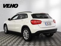 Käytetty Mercedes GLA180 Urban 122 HP (89 kW) 2016 Valkoinen Katumaasturi
