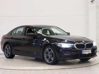 käytetty BMW 518 518 G30 Sedan d A Comfort Sport Summer Edition - Lämmitettävä ohjauspyörä, Display Key monitoimia