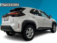 Käytetty Toyota Yaris Cross Active 116 HP (85 kW) 2025 1l0 silver metallic Katumaasturi