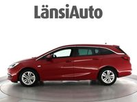 käytetty Opel Astra Sports Tourer Ultimate Executive 145 Turbo A / Nahat / AGR penkit, kuskin muistilla / Avaimeton käyttö / 1-omistaja / Navi / **** Tähän autoon jopa 84 kk rahoitusaikaa Nordealta ****