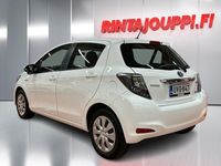 Käytetty Toyota Yaris Hybrid Active 75 HP (55 kW) 2013 Viistoperä