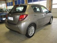 Käytetty Toyota Yaris Multidrive S 99 HP (72 kW) 2015 Ruskea Viistoperä