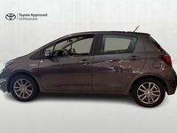 Käytetty Toyota Yaris Active 72 HP (52 kW) 2016 Harmaa Viistoperä