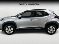 Käytetty Toyota Yaris Cross Active 116 HP (85 kW) 2024 Hopea Katumaasturi