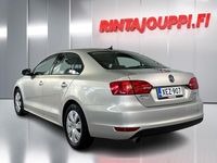 Käytetty VW Jetta Comfortline 105 HP (77 kW) 2011 Hopea Sedan