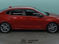 Käytetty Hyundai i30 N Line 140 HP (102 kW) 2020 Punainen Viistoperä