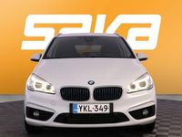 Käytetty BMW 225 Active Tourer Sport Line 224 HP (164 kW) 2017 Tila-auto