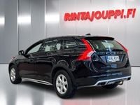 Käytetty Volvo V60 CC Summum 190 HP (139 kW) 2016 Farmari