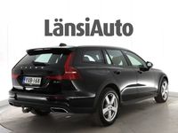 käytetty Volvo V60 CC D4 AWD Business aut / Vetokoukku / Voc / Nahkaverhoilu / P.Kamera / **** Tähän autoon jopa 84 kk rahoitusaikaa Nordealta ****