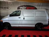 Käytetty Toyota HiAce 102 HP (75 kW) 2003 Tila-auto