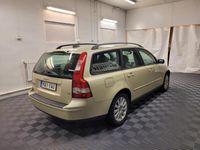 käytetty Volvo V50 2.4i Automaatti täydellinen huoltokirja.