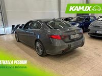Käytetty Alfa Romeo Giulia Super 180 HP (132 kW) 2016 Hopea / harmaa Sedan