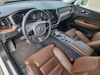 käytetty Volvo XC60 D5 AWD R-Design Business aut *Nahat* *Navi*