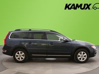 käytetty Volvo XC70 D5 AWD Summum aut // Adapt.vakkari / Dynaudio / Jakopää tehty! //