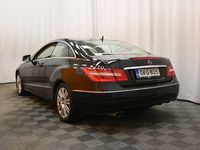 käytetty Mercedes E250 Coupé A ** Vaalea nahkasisusta / P-Tutkat / Navigointi / Vakkari / Lohkolämmitin ja sisäpistoke *