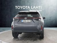 Käytetty Toyota Yaris Cross 116 HP (85 kW) 2024 Harmaa Katumaasturi